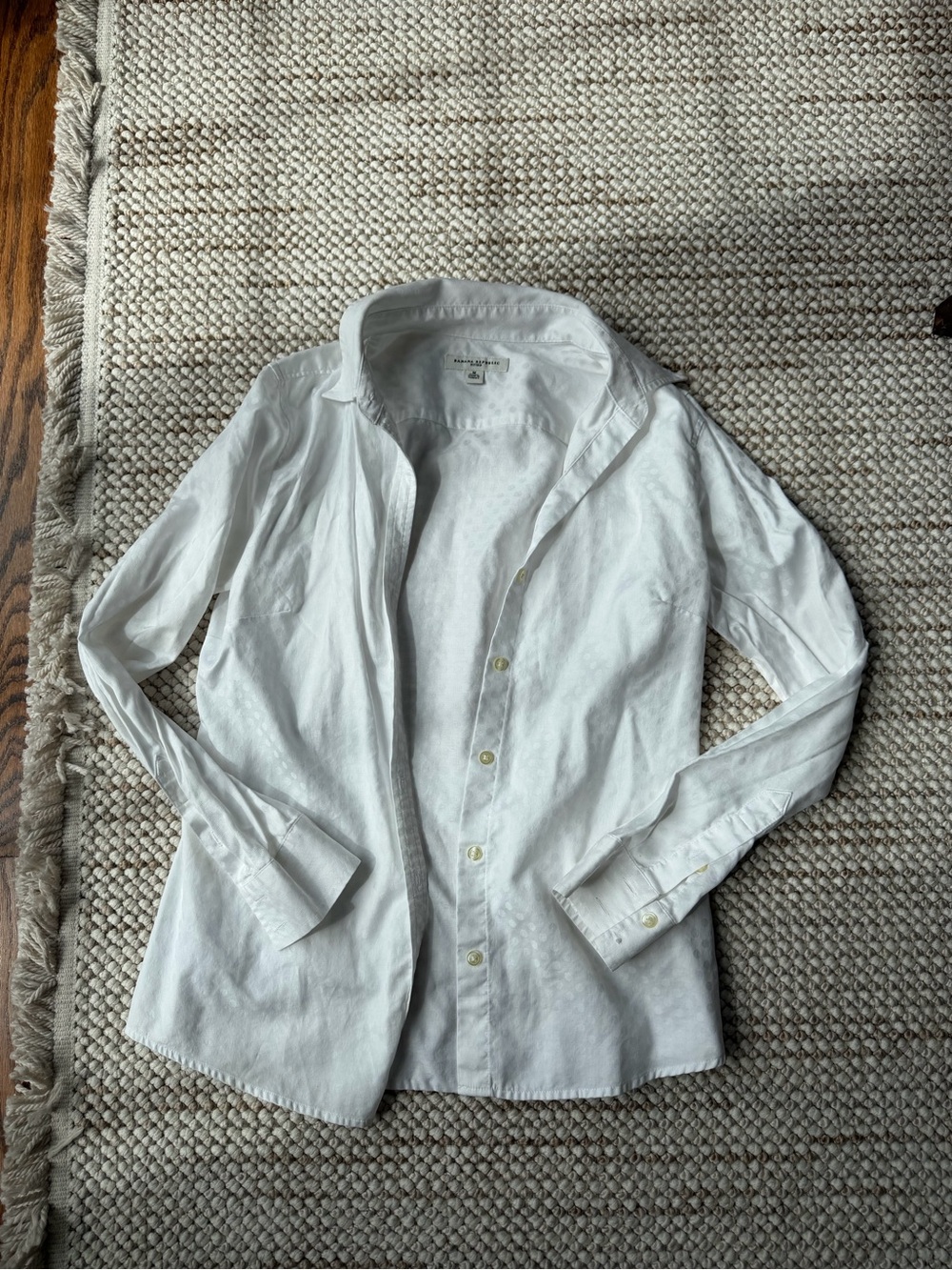 Banana Republic White Polka Dot Button-Front Women's Shirt